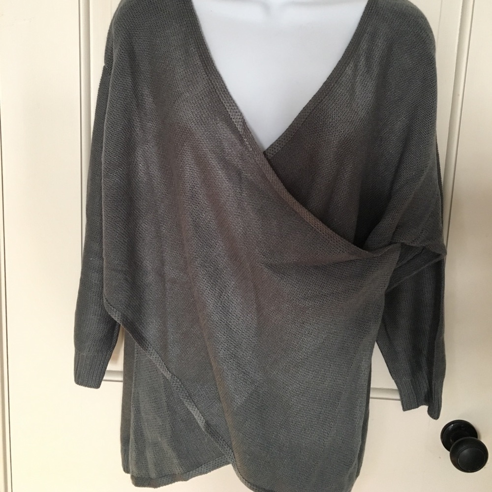 🤩Wrap Sweater sz L